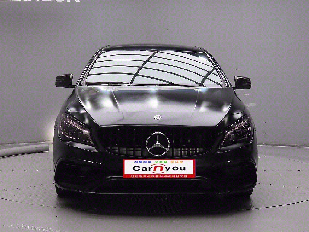 Mercedes-Benz CLA-Class CLA220 AMG LINE 2