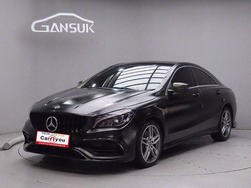 Mercedes-Benz CLA-Class CLA220 AMG LINE 3