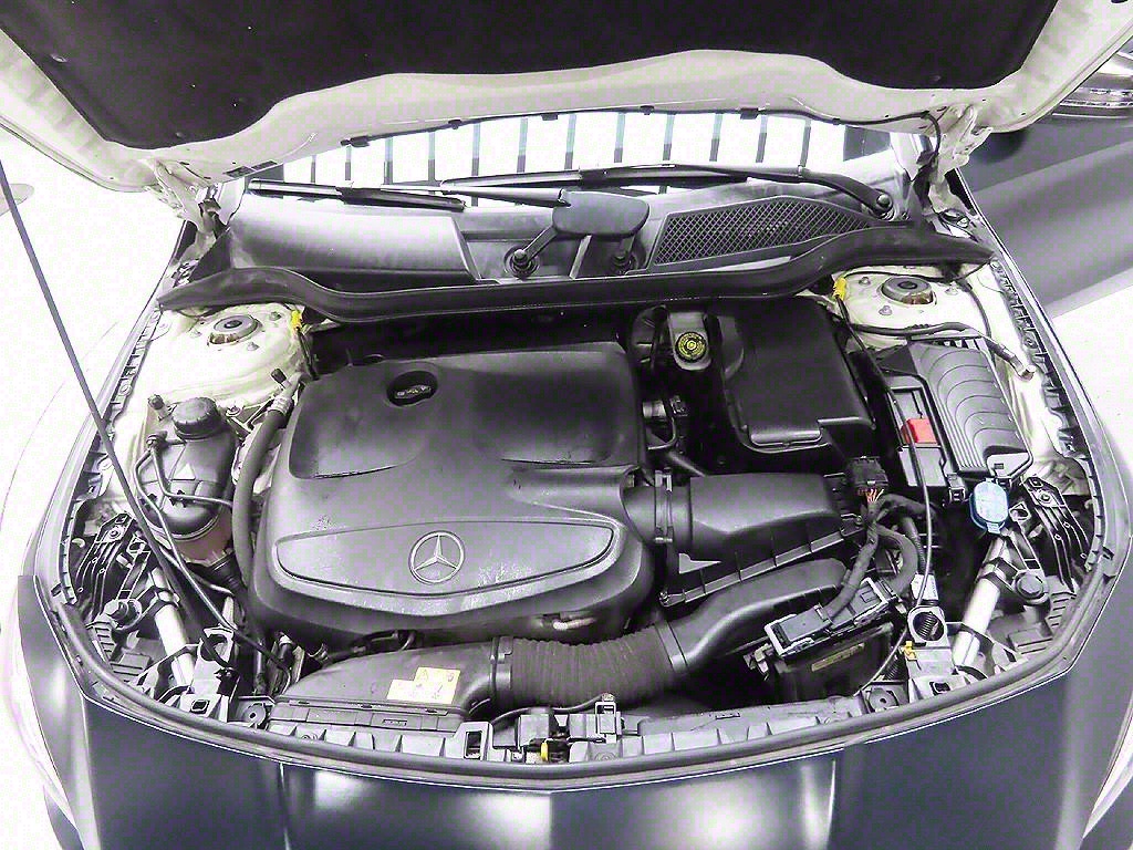 Mercedes-Benz CLA-Class CLA220 AMG LINE 8