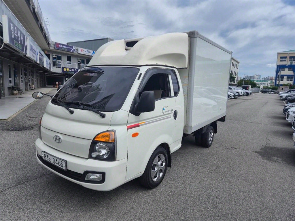 Hyundai Porter Super Cab/ Long Wheelbase/ CRDi Style 3