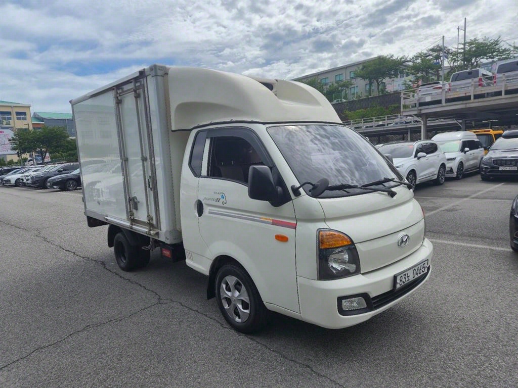 Hyundai Porter Super Cab/ Long Wheelbase/ CRDi Style 4
