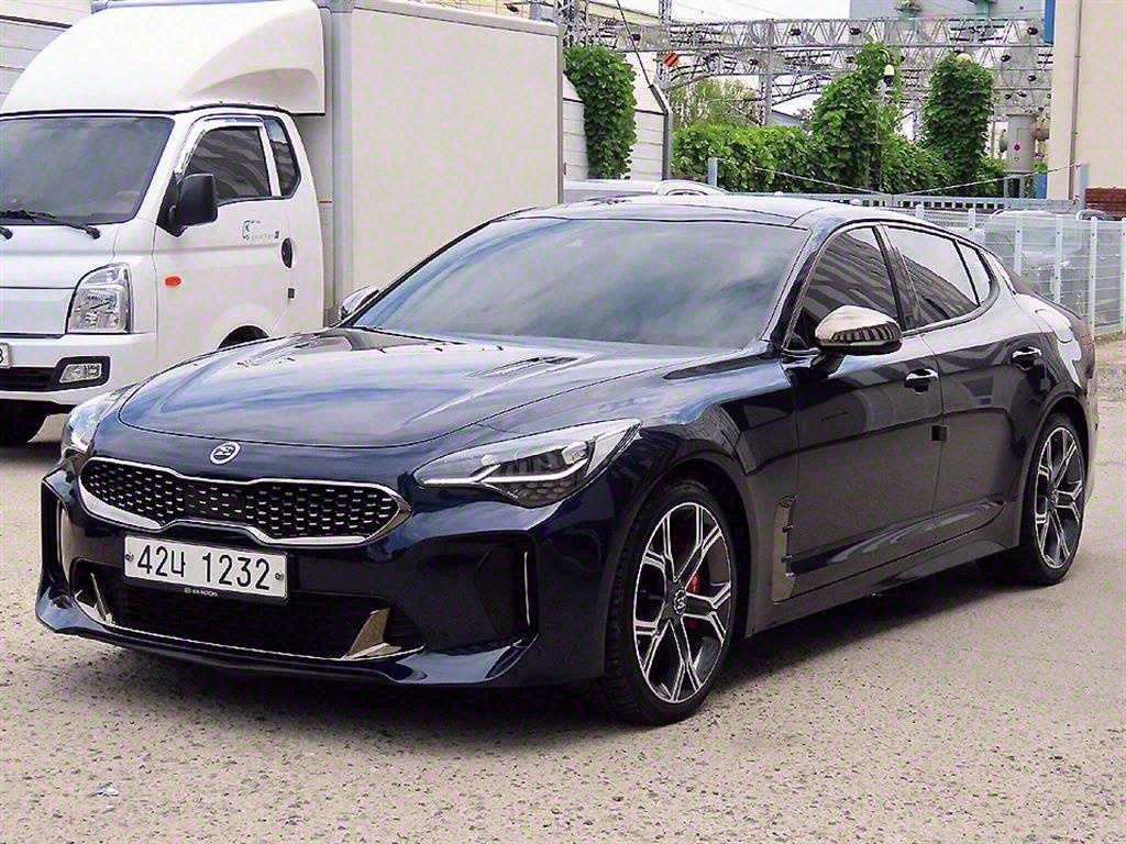 Kia Stinger Gasoline 3.3 Turbo AWD GT 3