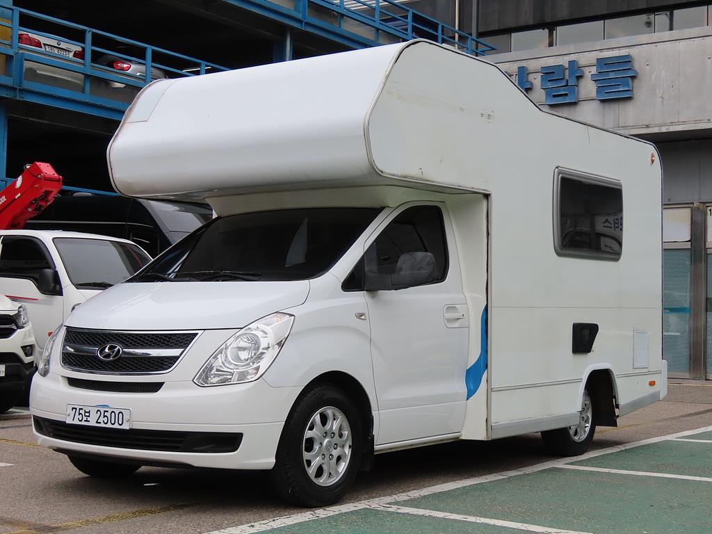 Hyundai Starex Camping Car 2WD 2