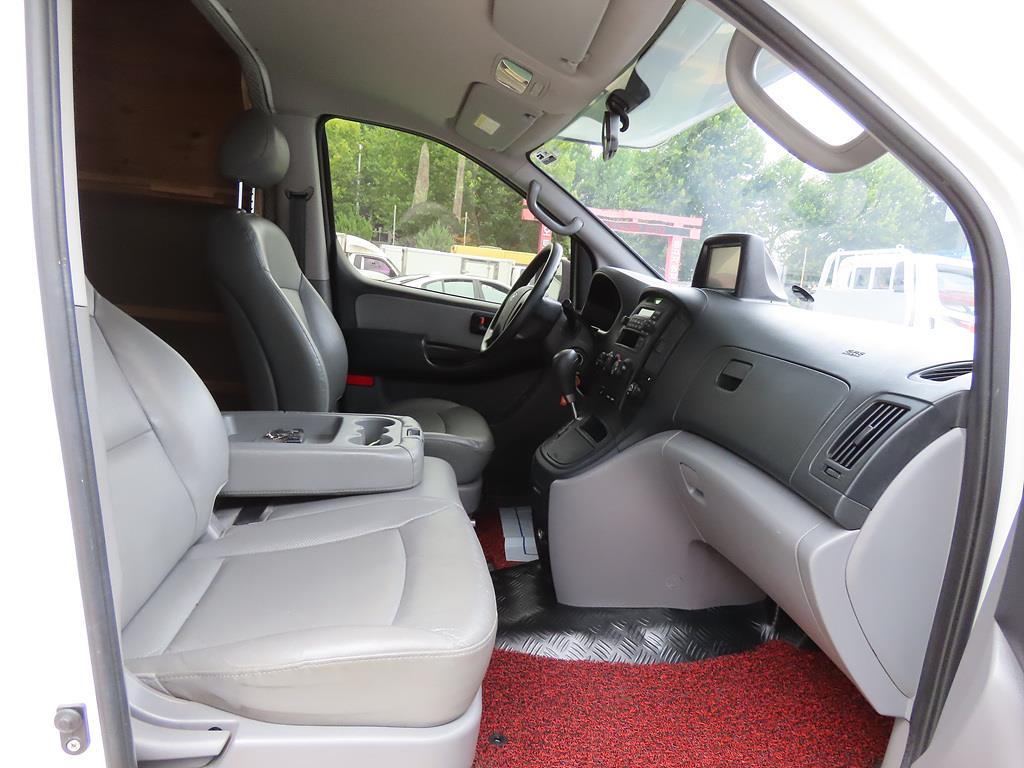 Hyundai Starex Camping Car 2WD 9