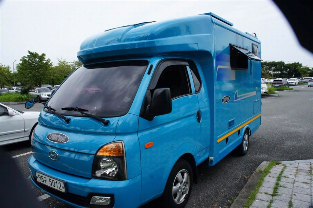 현대 포터2 캠핑트럭 1