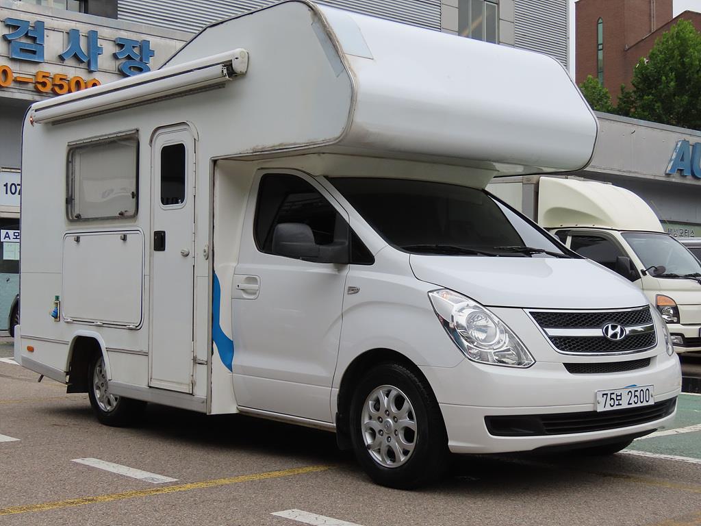 Hyundai Starex Camping Car 2WD 4