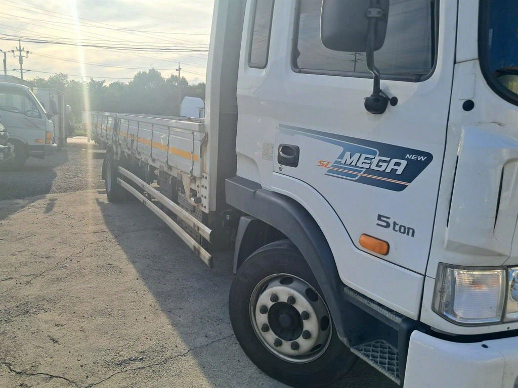 현대 메가트럭 단바리 카고 4.5톤 수동 2