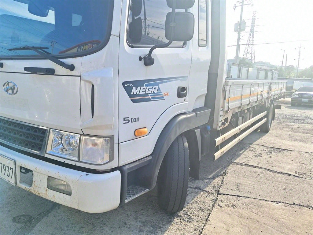 현대 메가트럭 단바리 카고 4.5톤 수동 1