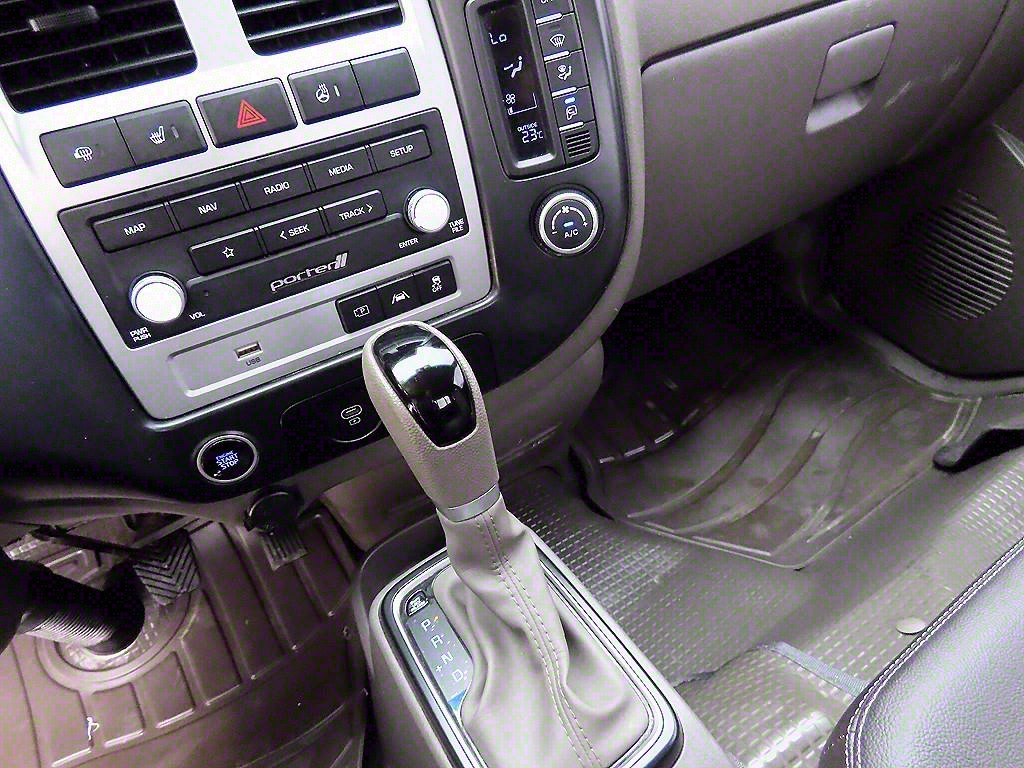 현대 포터2 1톤 카고 LPG 18