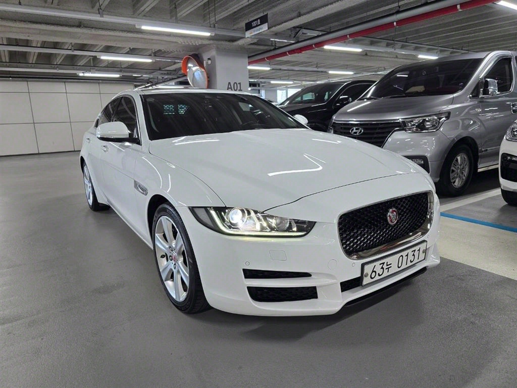 Jaguar XE 2.0D Prestige
