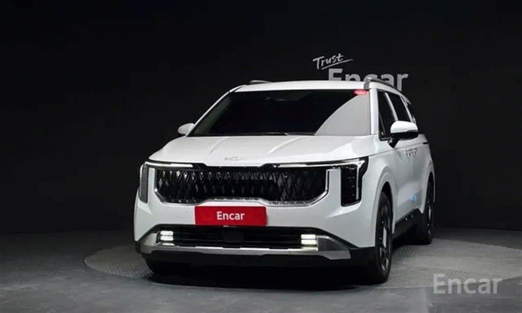 Kia Carnival HEV Signature 4