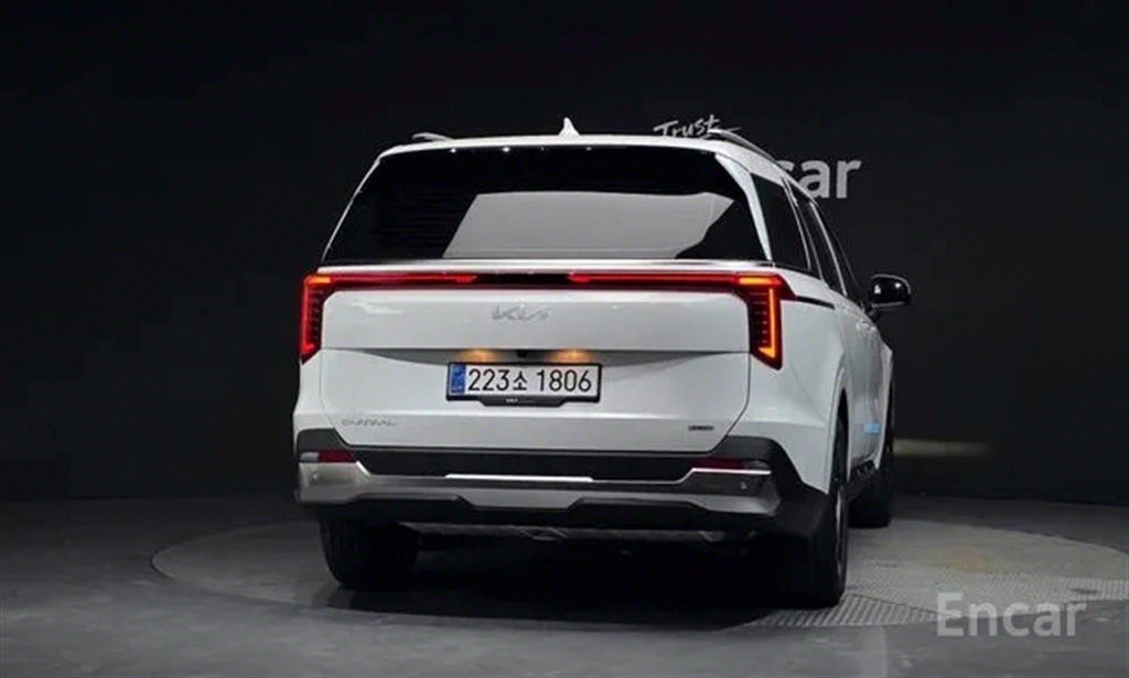 Kia Carnival HEV Signature 5