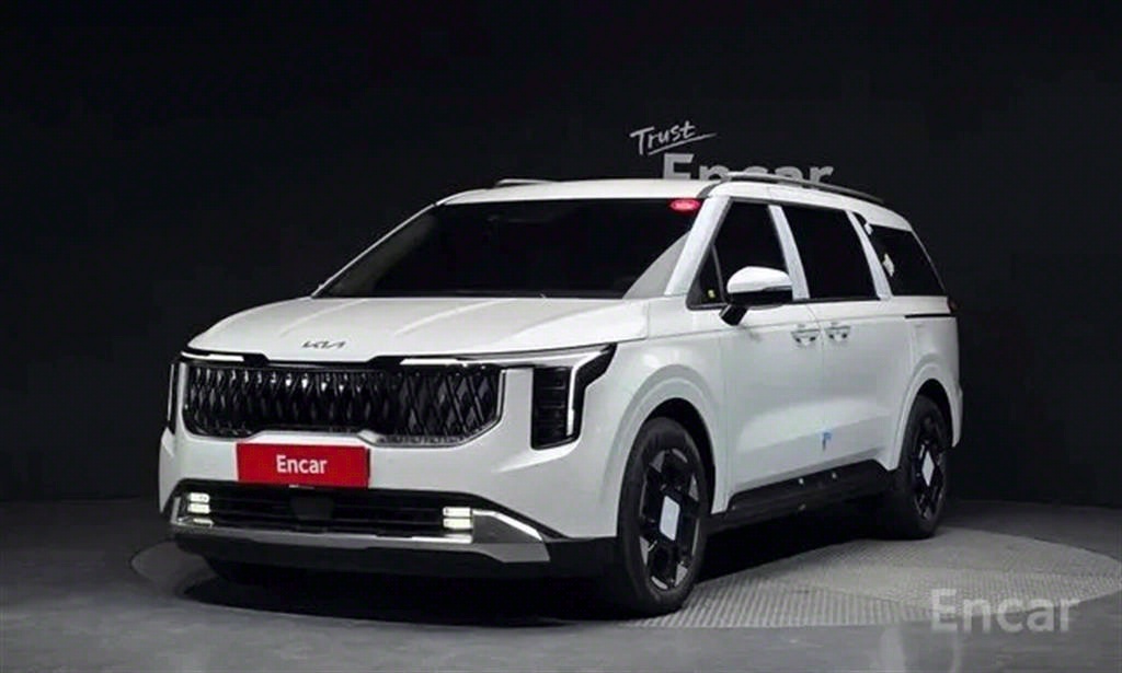 Kia Carnival HEV Signature