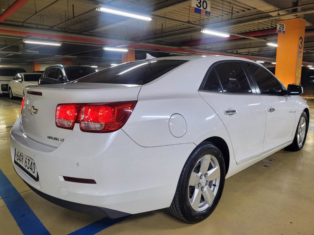 Chevrolet Malibu - Vista 8