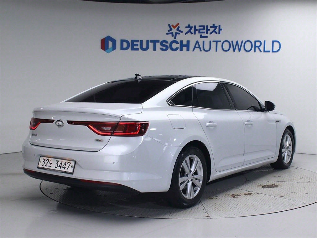 르노코리아 SM6 가솔린 2.0 GDe SE 사진 2/20