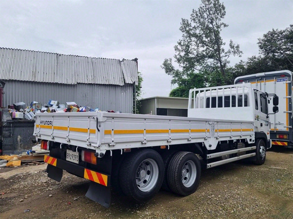 현대 메가트럭 카고 5톤 수동 3