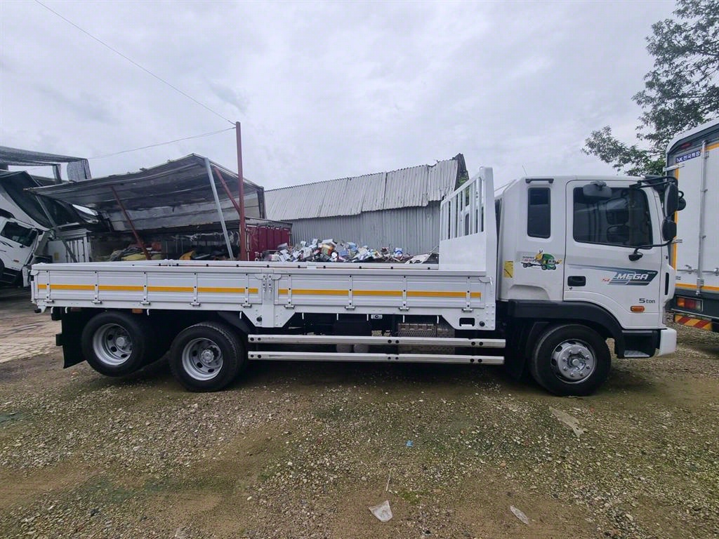 현대 메가트럭 카고 5톤 수동 2