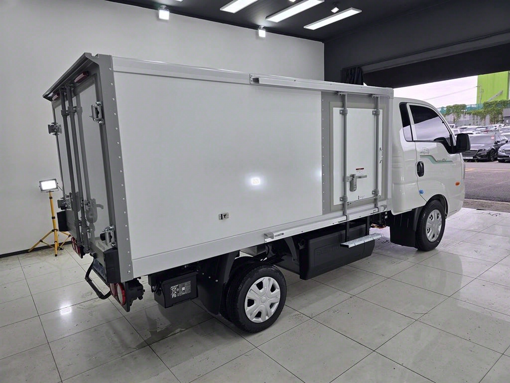 기아 봉고3 1톤 저상탑 전기 3