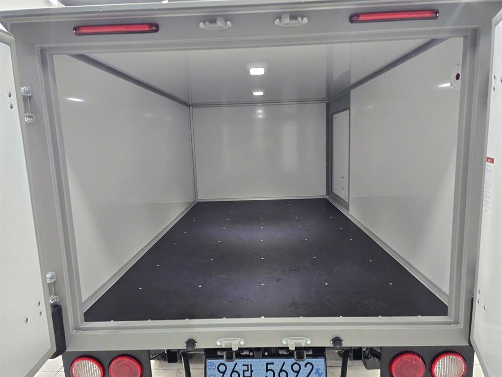 기아 봉고3 1톤 저상탑 전기 4