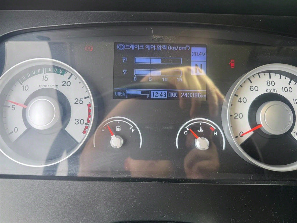 현대 메가트럭 카고 8.5톤 오토 15