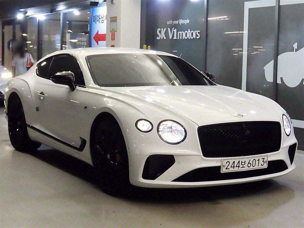 컨티넨탈 GT 3세대 4.0 V8 GT S 2023년식