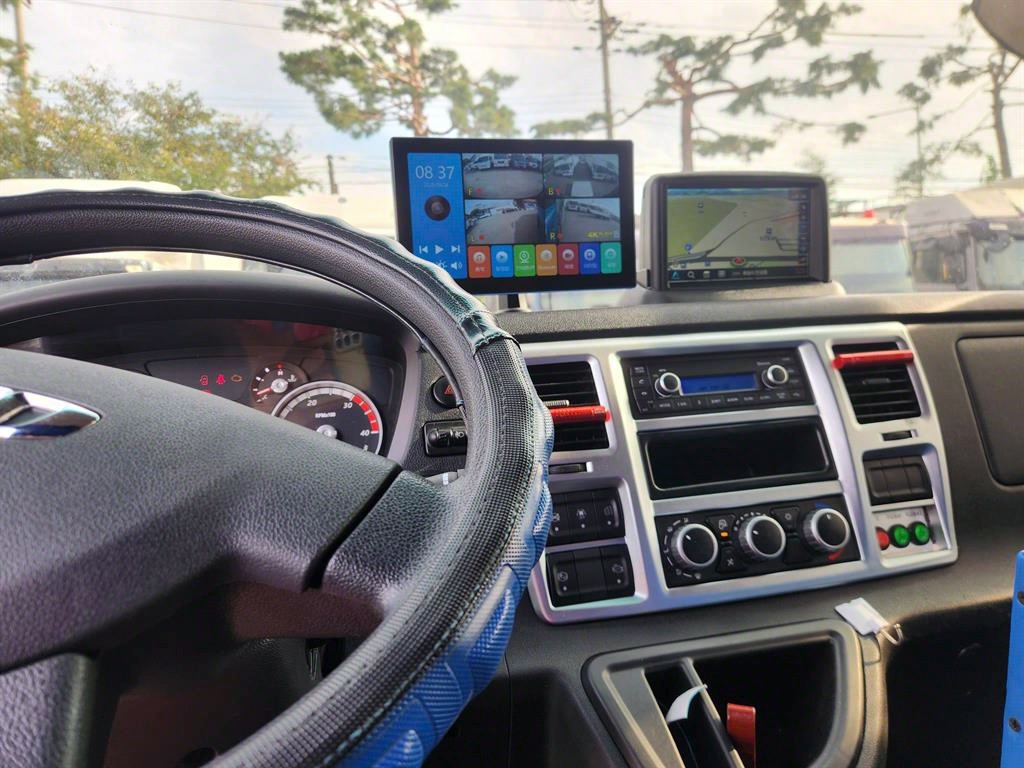 타타대우 더쎈 3.5톤 윙바디 9