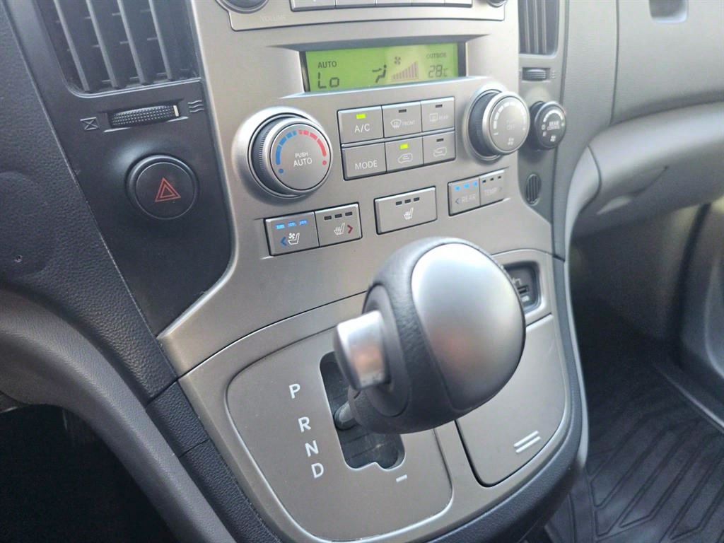 Hyundai Starex Wagon CVX Premium 9