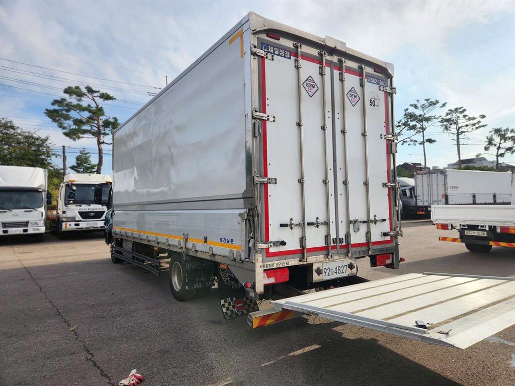 타타대우 더쎈 3.5톤 윙바디 4