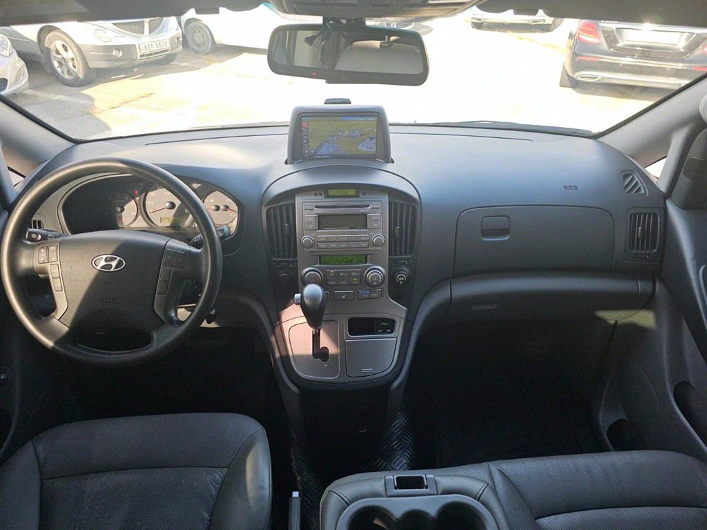 Hyundai Starex Wagon CVX Premium 10