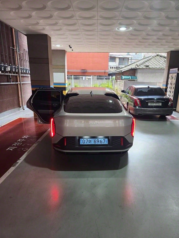 Kia EV4 Standard Air 4