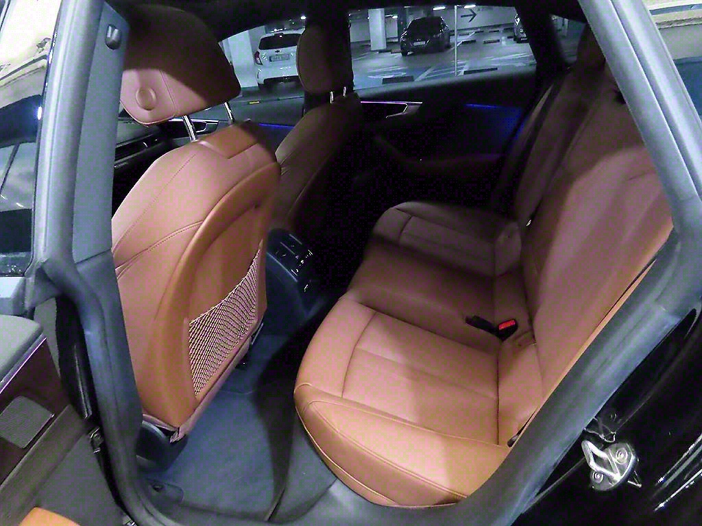 Audi A5 40 TFSI Quattro Premium Sportback 8