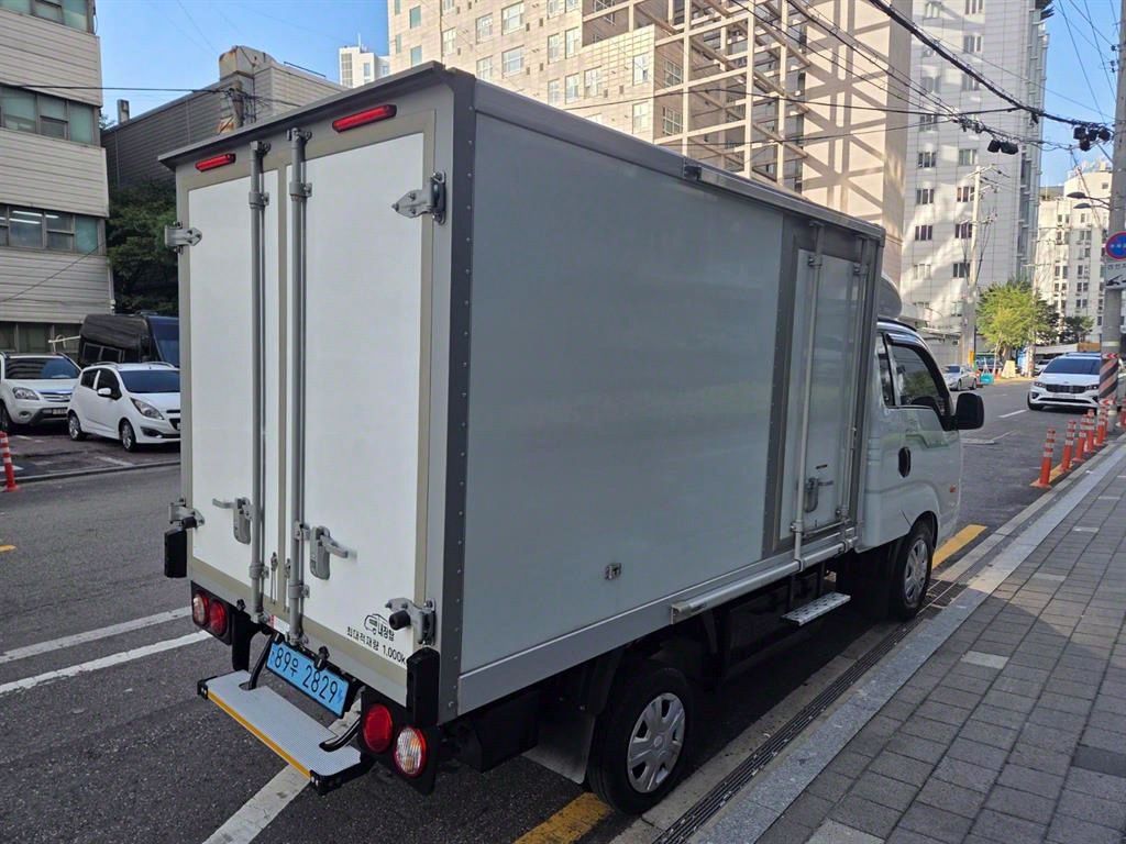 기아 봉고3 1톤 표준탑 전기 2