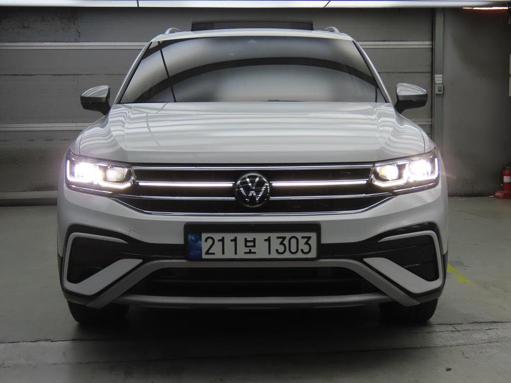 Volkswagen Tiguan 2.0 TSI Prestige 3