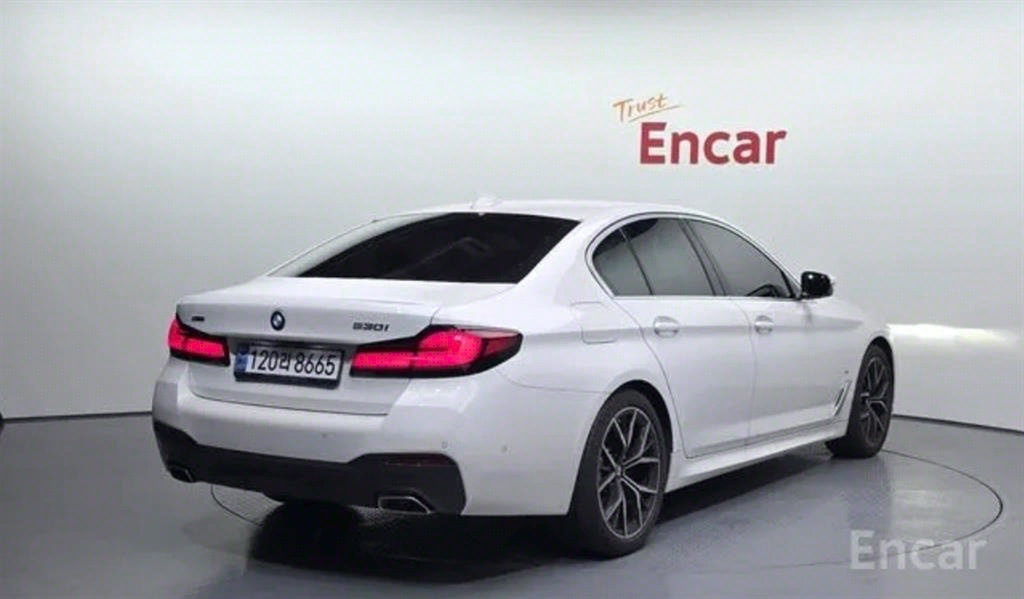 BMW 5 Series 530i M Sport — фото 2