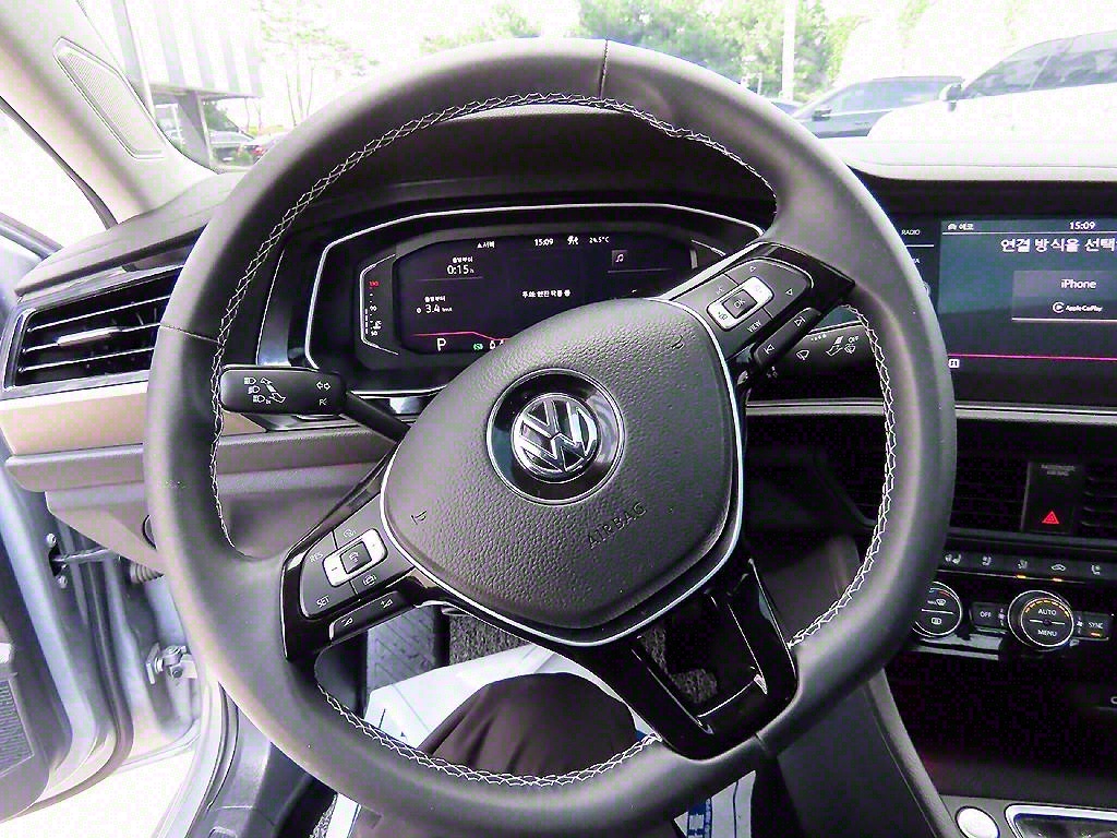 Volkswagen Jetta 1.4 TSI Prestige 9