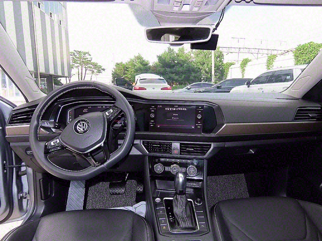 Volkswagen Jetta 1.4 TSI Prestige 8