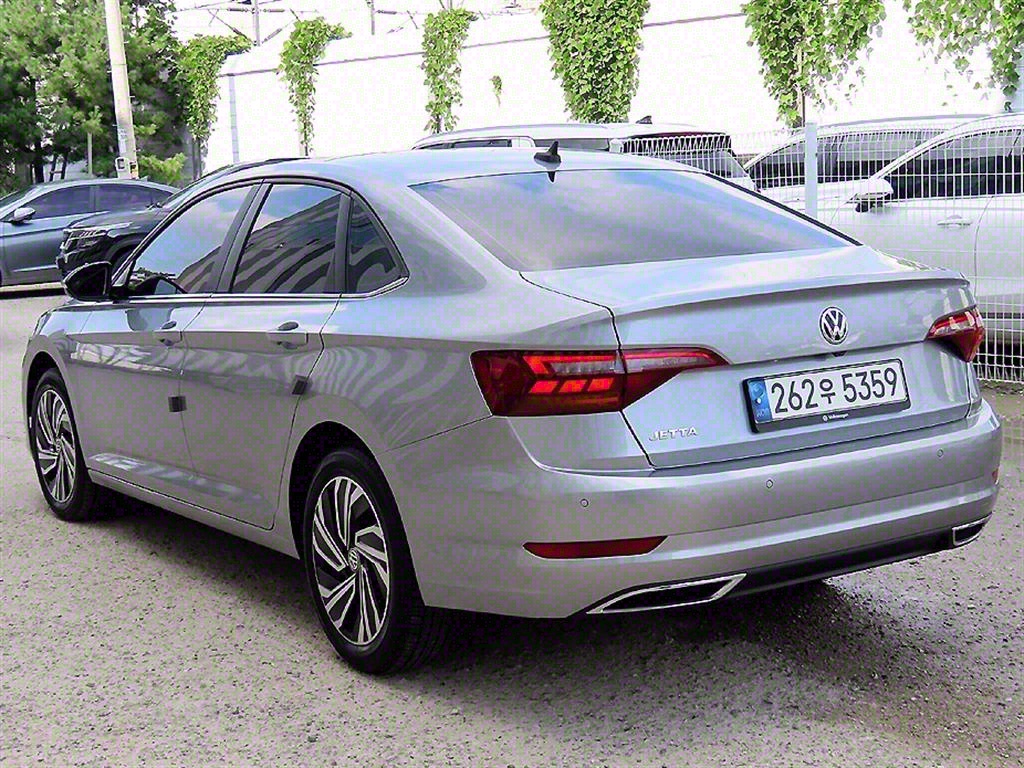 Volkswagen Jetta 1.4 TSI Prestige 4