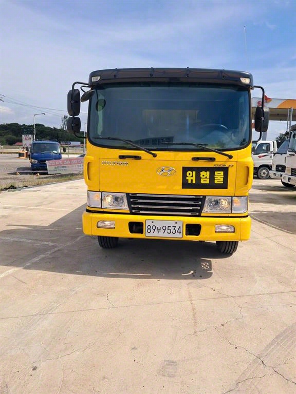 현대 메가트럭 카고 7.5톤 수동 1