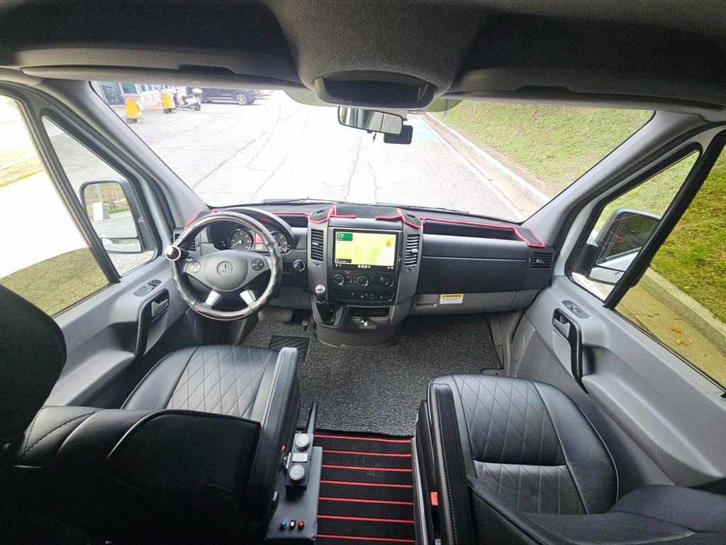 Mercedes-Benz Sprinter 3.0 Diesel 9