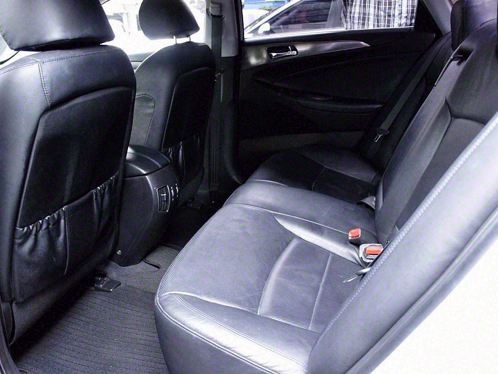 Hyundai Sonata YF HEV Premier 7