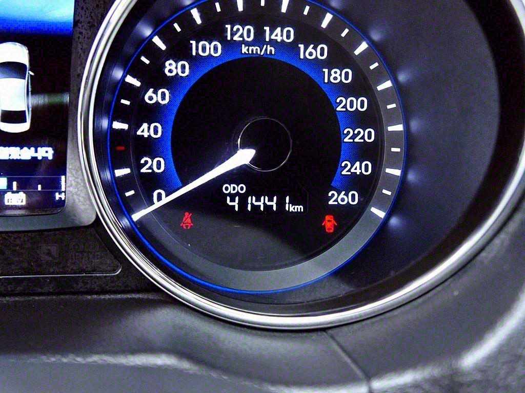 Hyundai Sonata YF HEV Premier 10