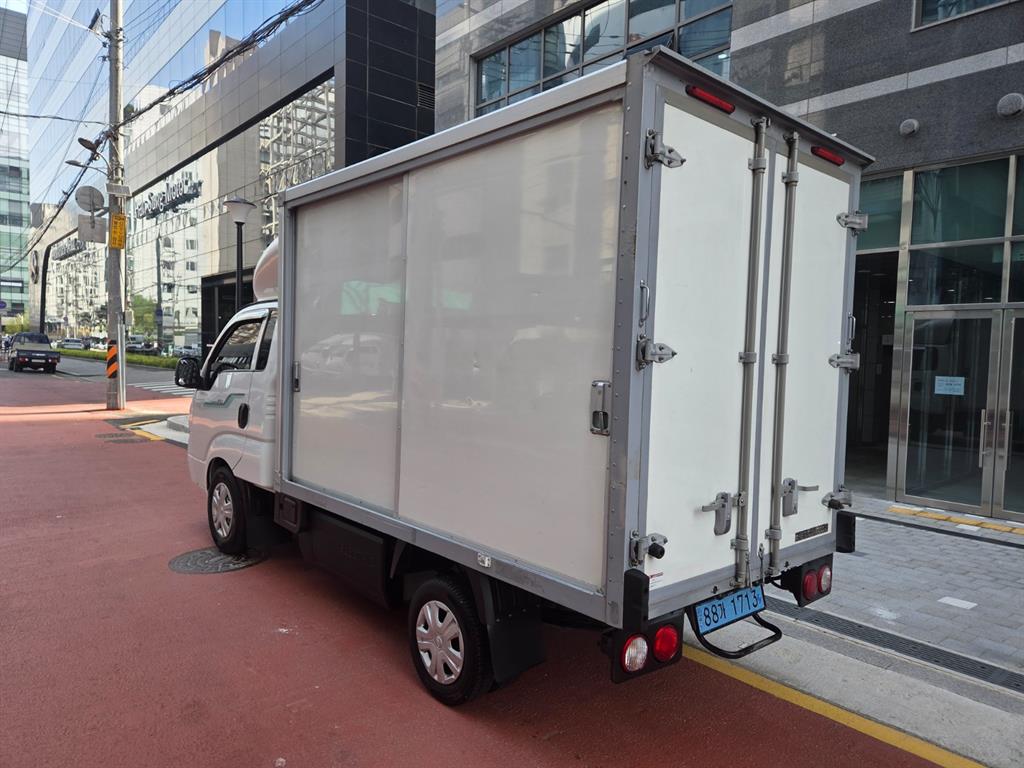 기아 봉고3 1톤 표준탑 전기 3