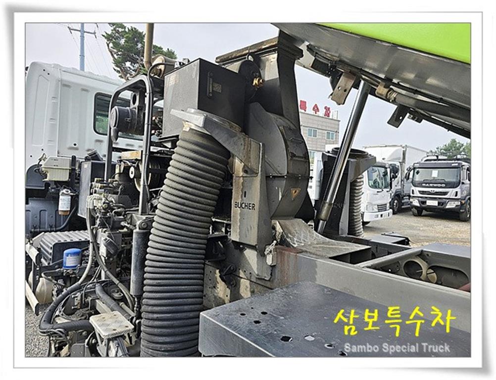 현대 트라고 8.5톤 노면청소차 18