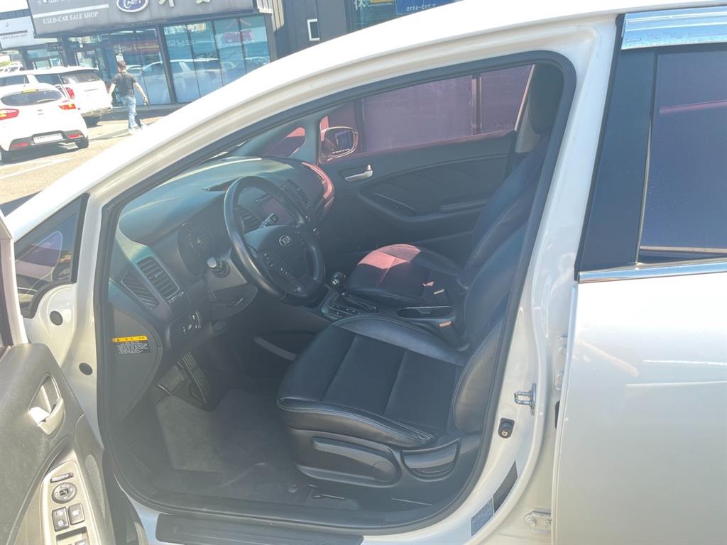 Kia K3 1.6 GDI Trendy 6