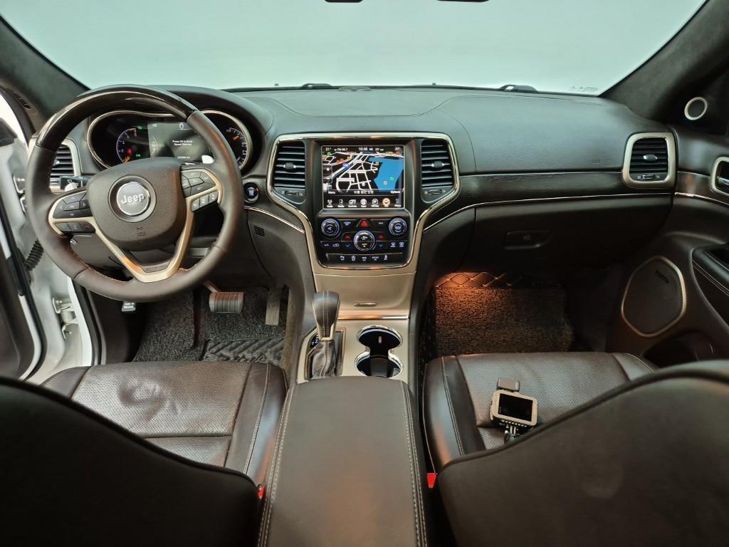 Jeep Cherokee 3.0 Diesel Overland Summit 7