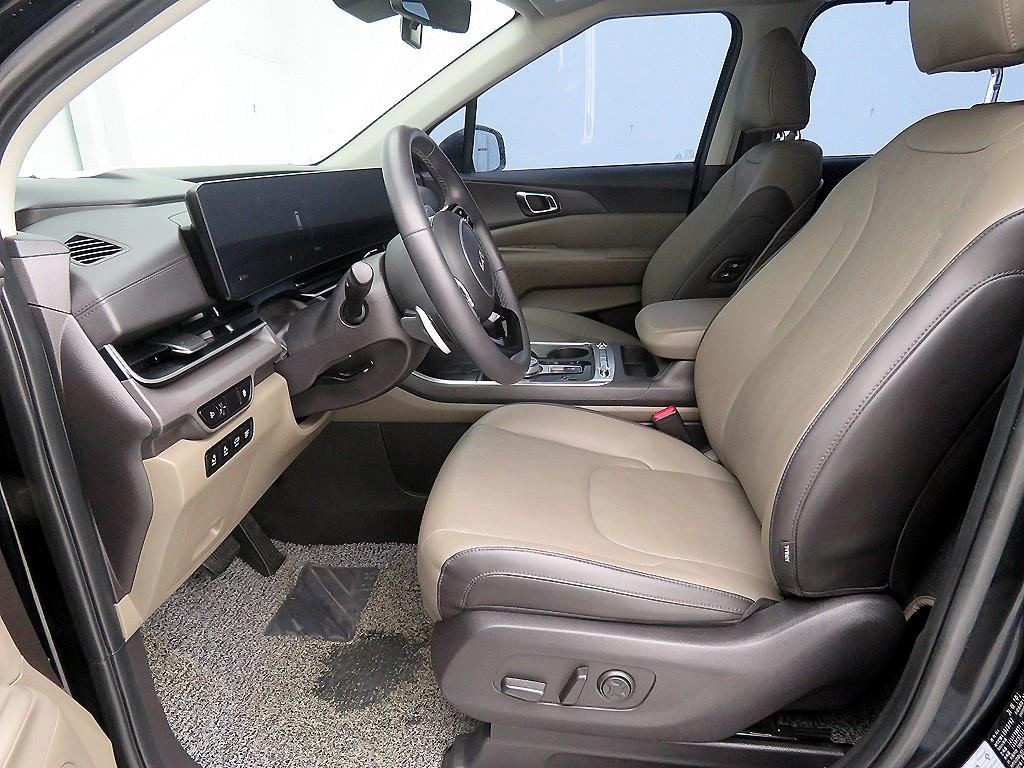 Kia Carnival Diesel Noblesse 8