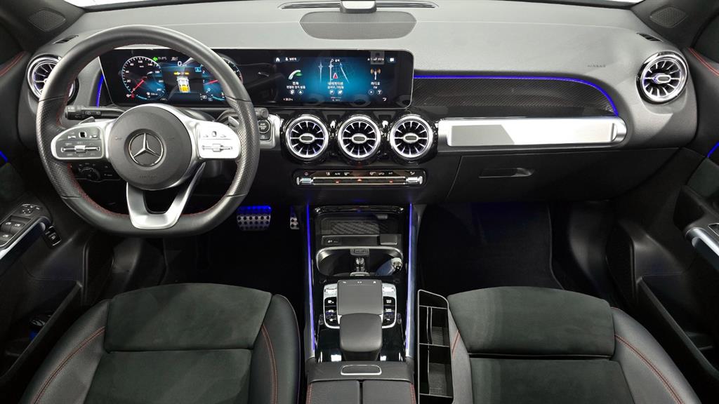 Mercedes-Benz GLB-Class GLB250 4MATIC 8