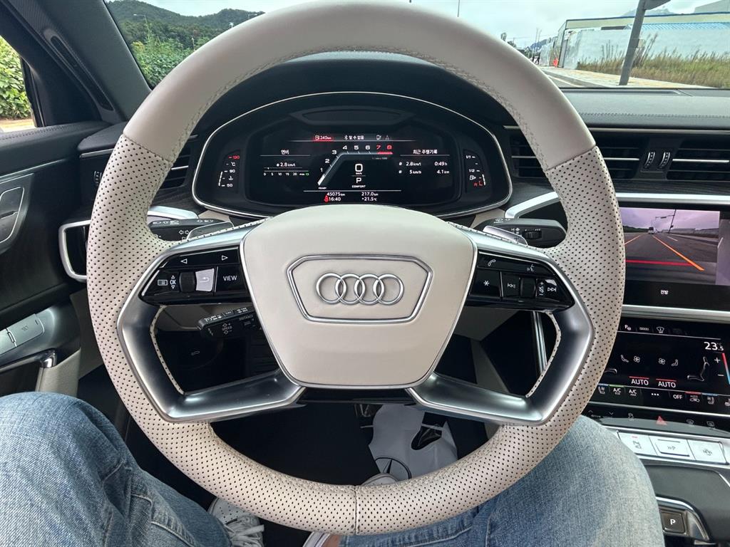 아우디]A6 (C8) 45 TFSI 콰트로 프리미엄