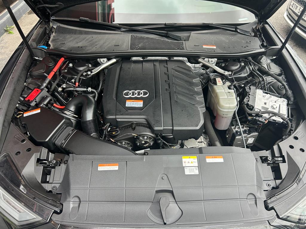 아우디]A6 (C8) 45 TFSI 콰트로 프리미엄