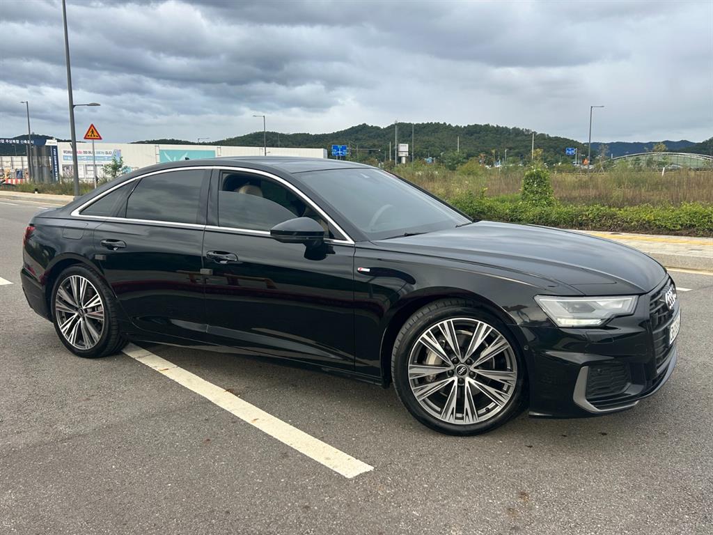 아우디]A6 (C8) 45 TFSI 콰트로 프리미엄